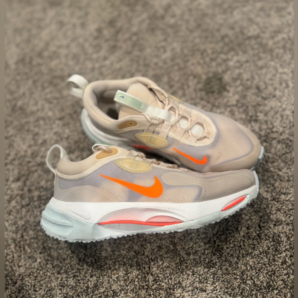 Nike Spark
Pearl White Total Orange (Women's)